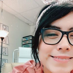 Meet your Posher, Angeline